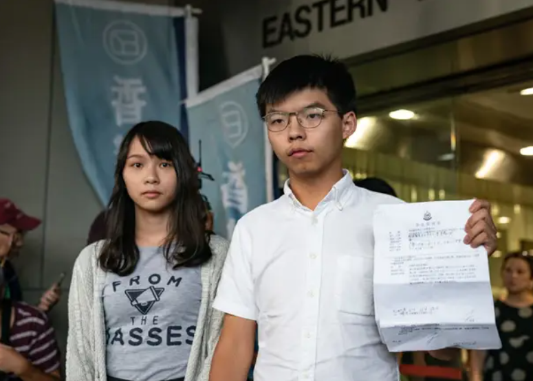 香港警察が8月30日朝に逮捕した黄之鋒（ジョシュア・ウォン）氏（22）と周庭（アグネス・チョウ）氏（22）が同日夜、保釈された。